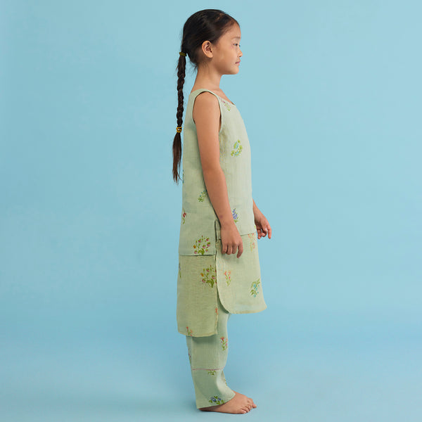 Aneya Patchwork Floral Linen Kurta - Mint
