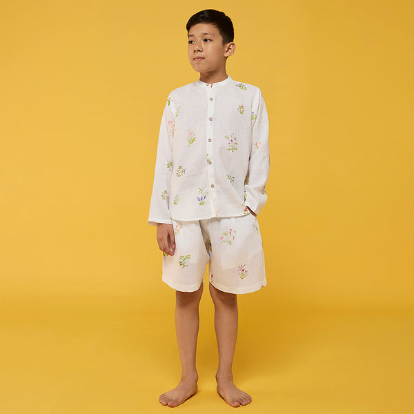 Kimi Timeless Linen Shorts - White