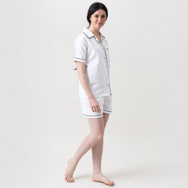 Women Classic White Solid Shorts Set