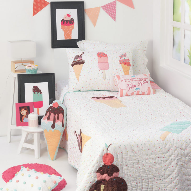 Scoops & Smiles Bedding